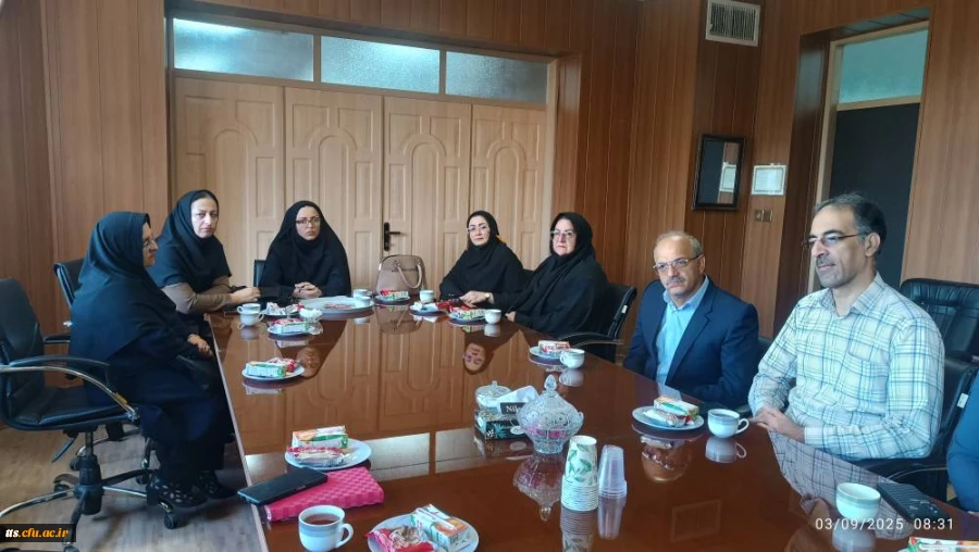 حضور سرگروه های آموزشی مقطع متوسطه دوم شهرستان سبزوار و تبادل نظر برای ارتقای امور آموزشی واحد خواهران 2