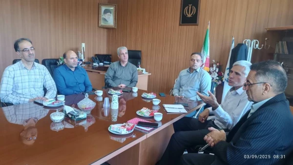 حضور سرگروه های آموزشی مقطع متوسطه دوم شهرستان سبزوار و تبادل نظر برای ارتقای امور آموزشی واحد خواهران 3