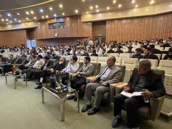 کارگاه آشنایی با هوش مصنوعی و کاربرد آن در آموزش 10