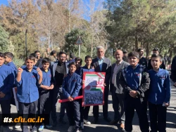  متحد و استوار، مقابل استکبار  3