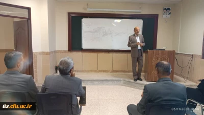 دکتر زارع، مدیرکل منابع انسانی دانشگاه فرهنگیان در کلاس درس دانشجومعلمان مراکز خواهران و برادران سبزوار
