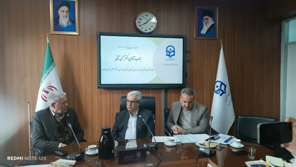 حضور دکتر باقری یزدی، سرپرست دانشگاه فرهنگیان استان خراسان رضوی در مرکز علامه طباطبائی سبزوار 
 2