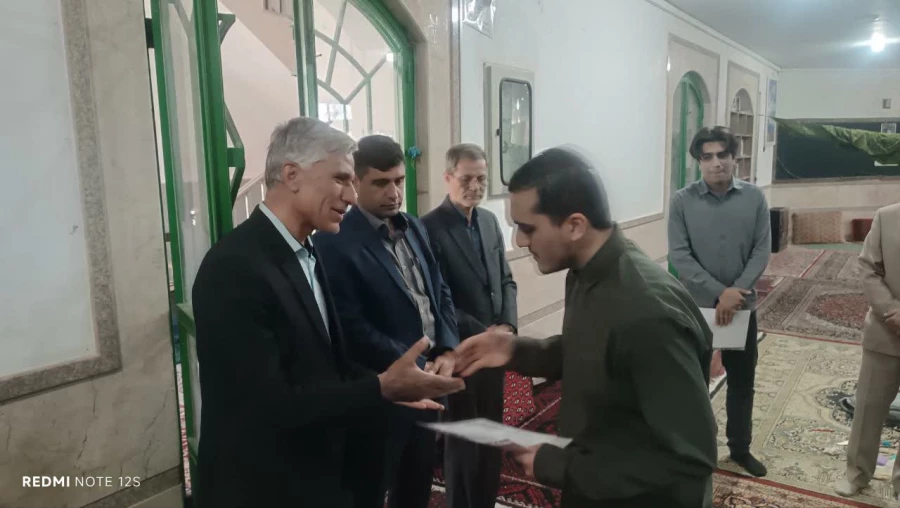 به مناسبت دهه سرآمدی آموزش انجام شد؛ تقدیر از دانشجومعلمان جهادگر 
 4
