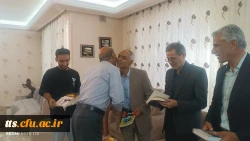سنت نیک اهدای کتاب به میهمانان توسط دکتر قاسمیان عضو محترم هیات علمی دانشگاه فرهنگیان، مرکز علامه طباطبائی سبزوار
 3